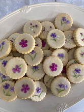 Load image into Gallery viewer, Wedding cookies favors
