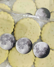Load image into Gallery viewer, Match Yuzu shortbrread cookies for the full moon
