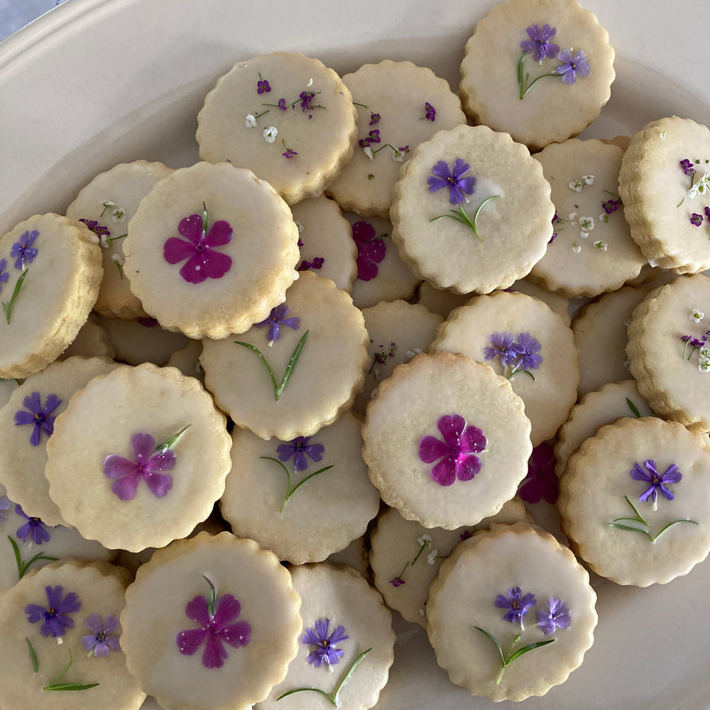 
                      
                        Wedding cookies favors
                      
                    