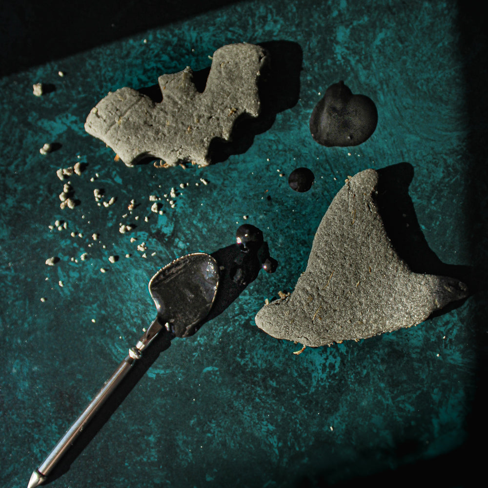 
                      
                        Black Sesame Shortbread cookie
                      
                    