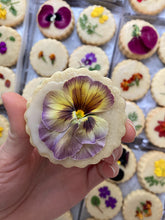 Load image into Gallery viewer, Edible flower shortbread cookies. Buttery Shortbread cookies.
